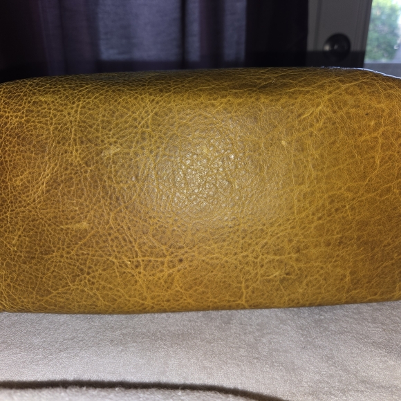 Elegant Golden Yellow KMM Bison Leather Tote Bag - Picture 3 of 5